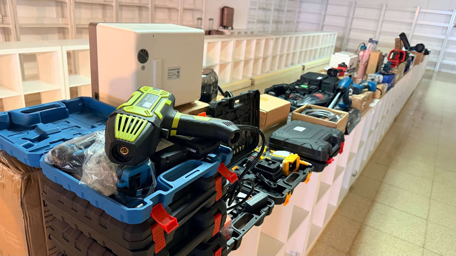 Compra herramientas a precios de liquidación en el nuevo outlet de liquidaciones de Toledo