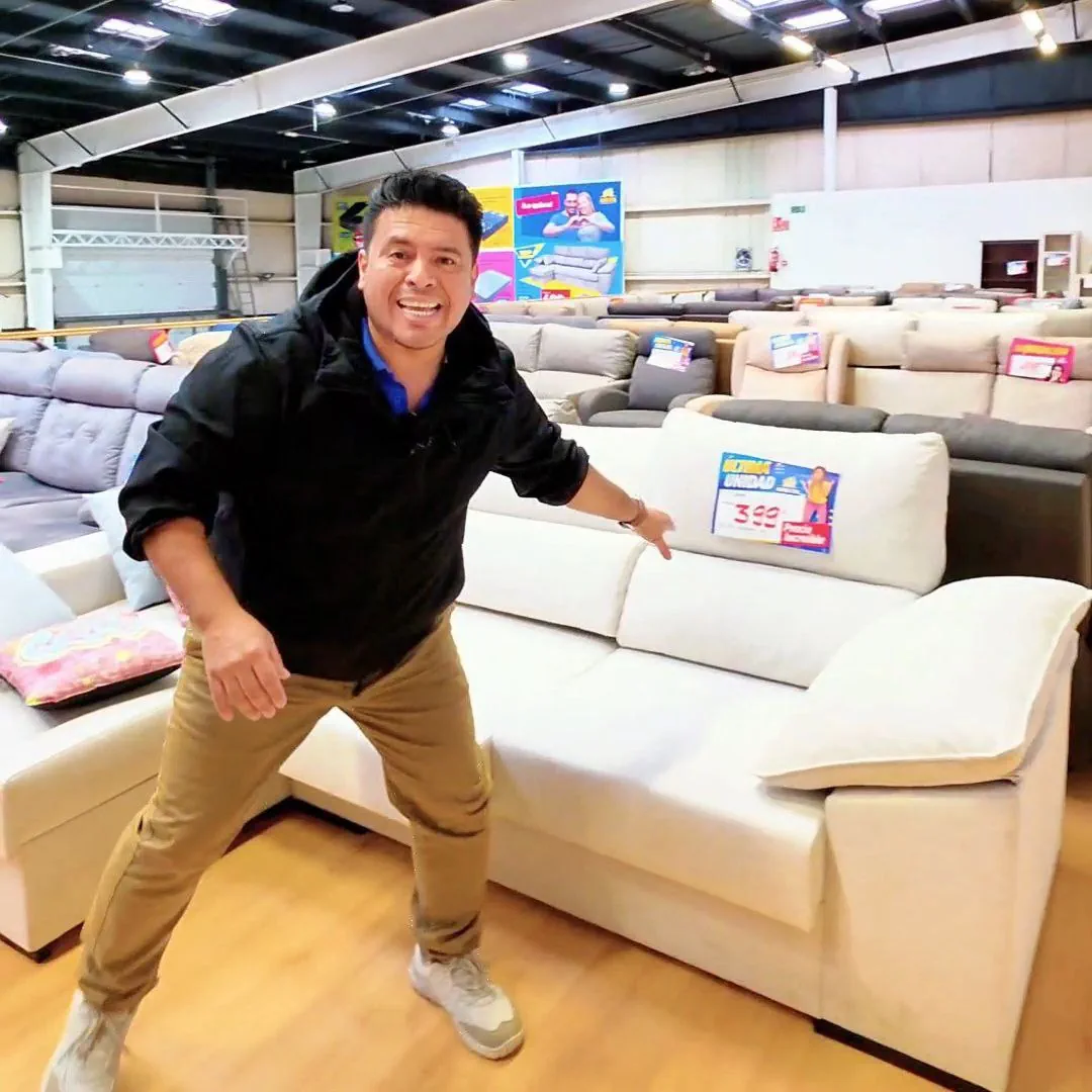 Amplia variedad de muebles de salón y comedores en Ahorro Total Parla Madrid